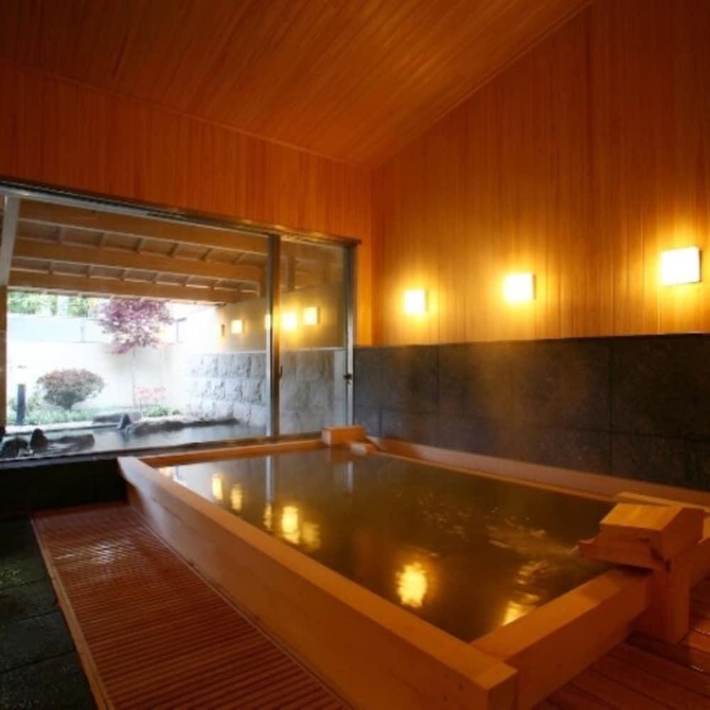 传统日式旅馆 定山溪山亭俱乐部酒店